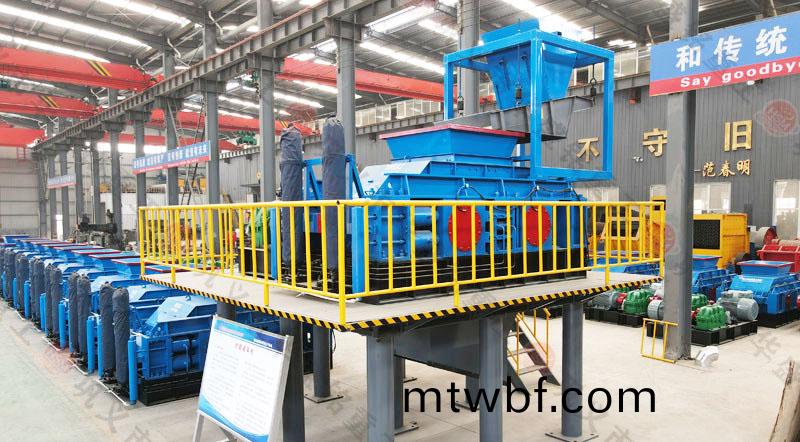 雙(shuang)輥製砂機(ji)