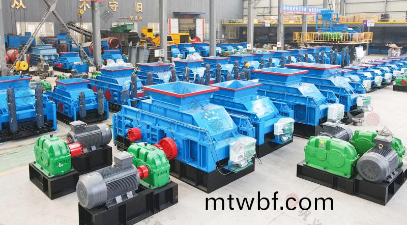 雙(shuang)輥製砂(sha)機